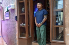 1920년대 대화장 여관에서 낯선 사람과 대화를