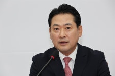 장동혁 건국전쟁2관람 후폭풍, 지역구 보령서천서도 쓴소리 계속