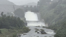 채움에서 방류로, 강릉 오봉저수지의 극과 극 장면