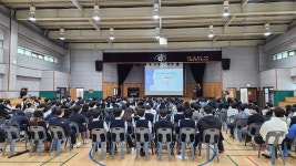 요즘은 기술 배우는 게 대학 나오는 것보다 낫다고 확신하지만...