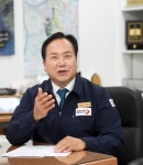 이권재 오산시장의 비전과 과제 인구 50만 자족시대 열겠다