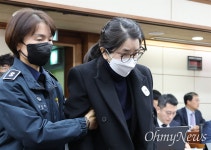 김건희, 피고인신문 진술 거부... 오후 최후진술 땐 말할까