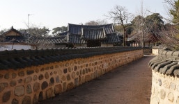 이순신의 편지를 새긴 마을, 그곳에 있는 특별한 정자