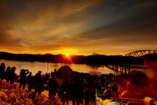 [의령] 솥바위, 새해 첫날 해맞이 인파 북적