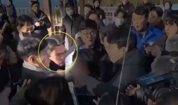 '가덕도 이재명 테러범'과 몸싸움 벌였던 김지호 