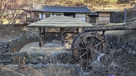 물에 잠겨 사라진 마을, 월영교 옆 민속촌을 소개합니다