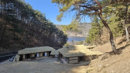 물에 잠겨 사라진 마을, 월영교 옆 민속촌을 소개합니다