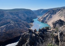 낯선 이국땅에서 만난 한반도를 빼닮은 협곡