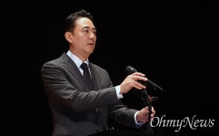 [영상]  회생절차 신청한 홍정도 중앙그룹 부회장 