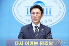 '자기 정치' 공방 속 김민석 