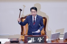 제명 촉구 결의안 통과에 이진숙 
