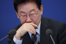 이 대통령, 28일 5선 이상 민주당 중진과 만찬