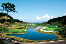 [Golf Special] 신성한 대지에서 즐기는 도전적인 라운딩