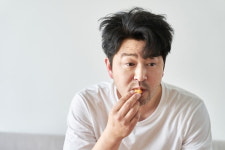 일 없어 노는 청년백수 126만명···대졸 이상 절반 넘어