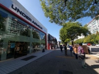 ‘오렌지족’이 쌓아올린 ‘불멸의 상권’...압구정이 주목받는 또 다른 이유[압구정의 귀환④]