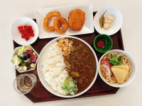 金사과 1개 값으로 한 끼 해결! 직장인 몰리는 구내식당 맛집