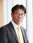 이재근 KB국민은행장, 고객·현장·비대면 대전환으로 ‘압도적 초격차’ 달성 [2024 100대 CEO]