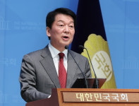 “이재명·김경수는 러브버그 전과자” 안철수, 지방위원장 인선 질타