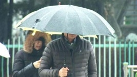 [날씨] 빗줄기 약해지며 안개...퇴근길 조심하세요