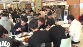 [캠퍼스 핫이슈] 맛도 가격도 OK!...학생식당
