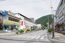 수안보의 낮과 밤, 온천과 즐기는 반전 매력
