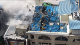 남대문 시장 불...300여 명 긴급 대피 소동