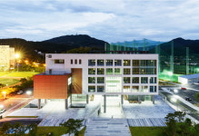 ● 멋진 세상 속 건축디자인(3개의 마당을 지닌 건국대학교 글로컬캠퍼스 교양강의동의 매력)