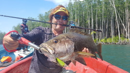 FTV 극과 극 박무석 프로, 낚시방송 최초 파푸아 원정서 6짜 몬스터급 블랙배스 낚아