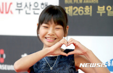 [단독] 2000만 아역배우 김수안, 나문희와 주연 호흡...