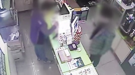 편의점 택배 유도...물품 가로챈 18명 검거