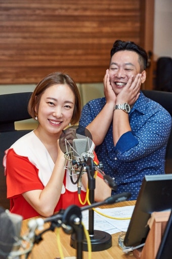 [DJ인터뷰②] '두시만세' 박준형·정경미, '판문점 회동' 생중계한 사연