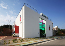 〔안정원의 건축 칼럼〕 바람으로 지은 집, 창작과 인문학적 교류의 공간 김홍신문학관 1