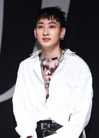 [단독] 슈퍼주니어 은혁, 코로나19 성금 1억 원 기부 