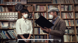 코로나 사태 속 시상 어떻게?...집이 시상식장으로 변신