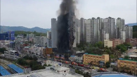 경기 남양주 다산동 오피스텔 공사현장서 불...옥상에 3명 고립