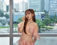 [Y터뷰] 데뷔 2주, 1000만이 봤다… 걸그룹 아이리스 4명 뚜렷한 개성이 무기