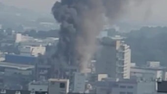 화성 제약회사 공장 폭발 화재...고립 작업자 파악 중