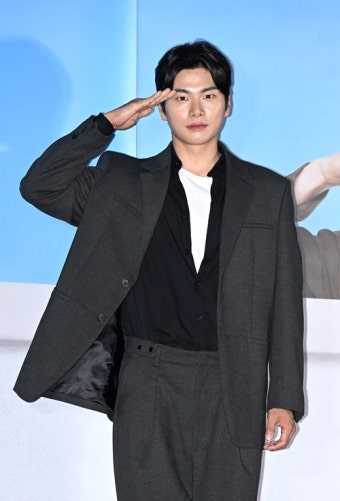 [Y피플] 이이경, 영화→예능 올킬...액터테이너 대표주자