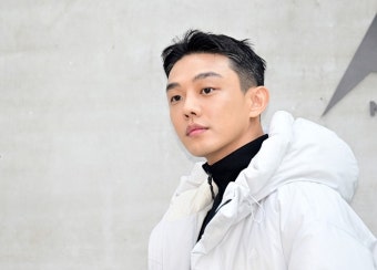 경찰, 유아인 주변 지인·매니저 참고인 조사