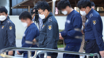검찰, '영풍제지 주가조작' 4명 구속 기소...2,789억 부당이득