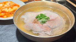 NYT 올해 뉴욕 최고의 요리 발표…한식당 메뉴 돼지 곰탕 포함