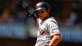 이정후, MLB 데뷔전 '1안타 1타점'...김하성도 시즌 첫 안타
