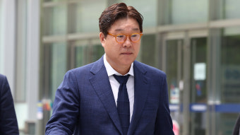[속보] 대북송금 김성태 1심 실형...법정구속 면해