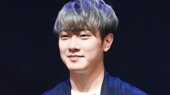 경찰, 최민환 성매매 이어 강제추행 혐의도 내사 착수