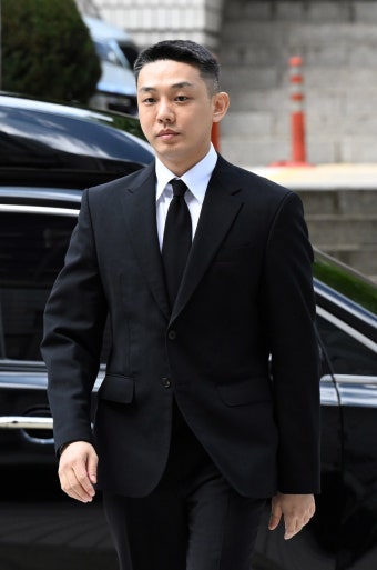 유아인, 집행유예로 감형… 5개월 만에 석방
