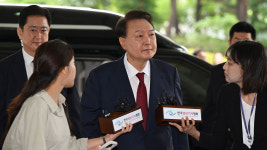 [속보] 윤석열 측, 내일 내란특검 2차 소환 연기 요청