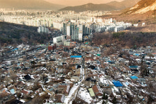 [르포] 재개발 갈등 백사마을 ‘구룡마을’ 전철 밟나