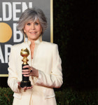 [할리우드 통신]  골든글로브 무대 선 제인 폰다 “내 인생을 바꾼 영화 세 편”