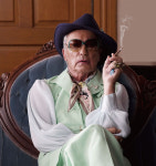 [할리우드 통신]  동성애 미용사 ‘우도 키에르’의 마지막 임무