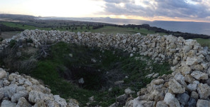 3200년간 에게해 지킨 ‘눈물 장군’ 아킬레스의 무덤